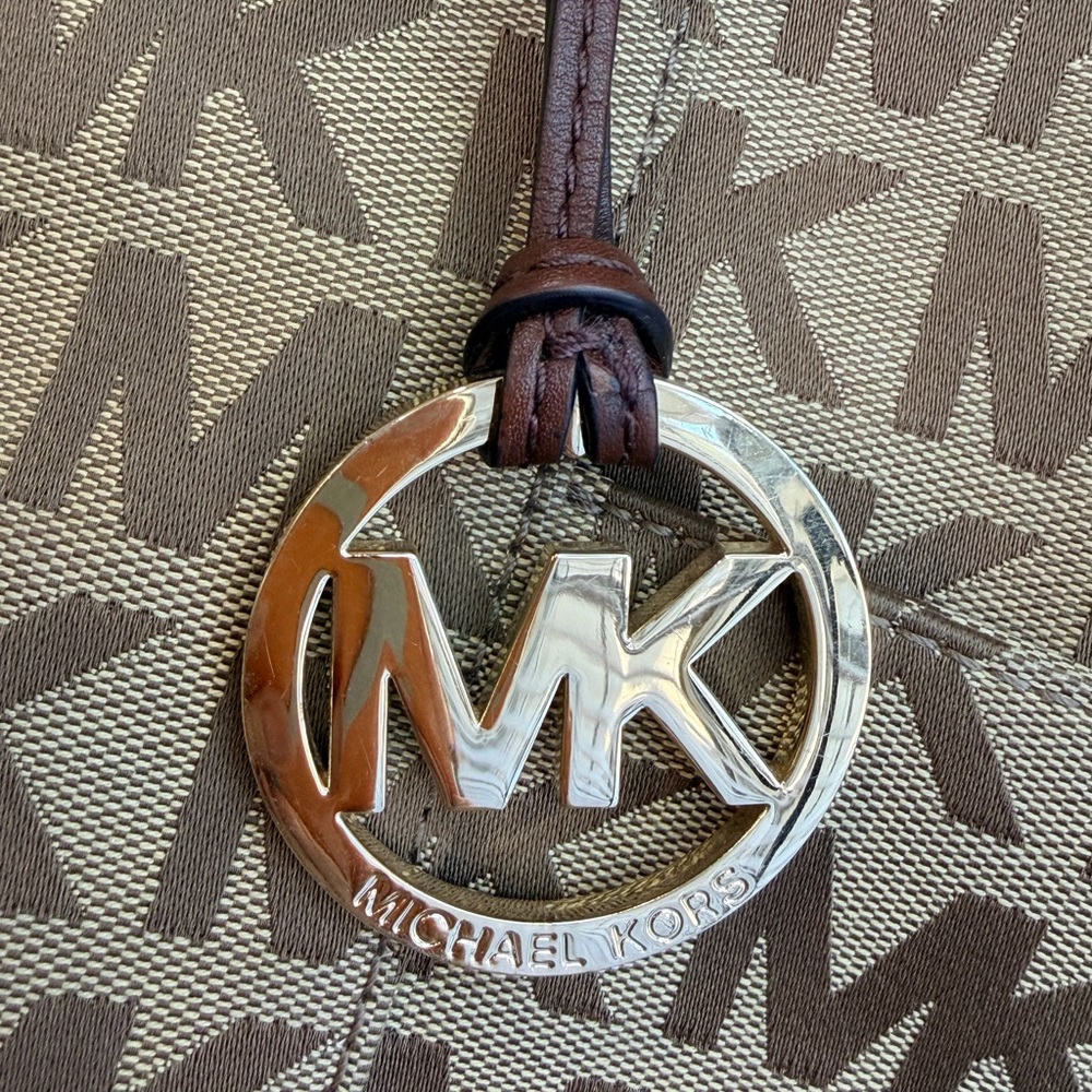 Michael Kors Susannah Large Tote MK Signature Canvas Brown Acorn - Picture 5 of 11